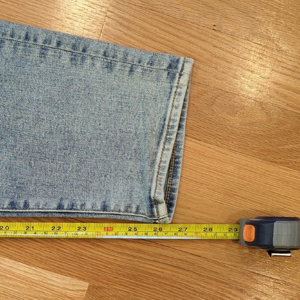Talbots Easy Straight Relaxed Jeans Light wash Denim Beach Coastal Preppy Sz 12 - Picture 4 of 5